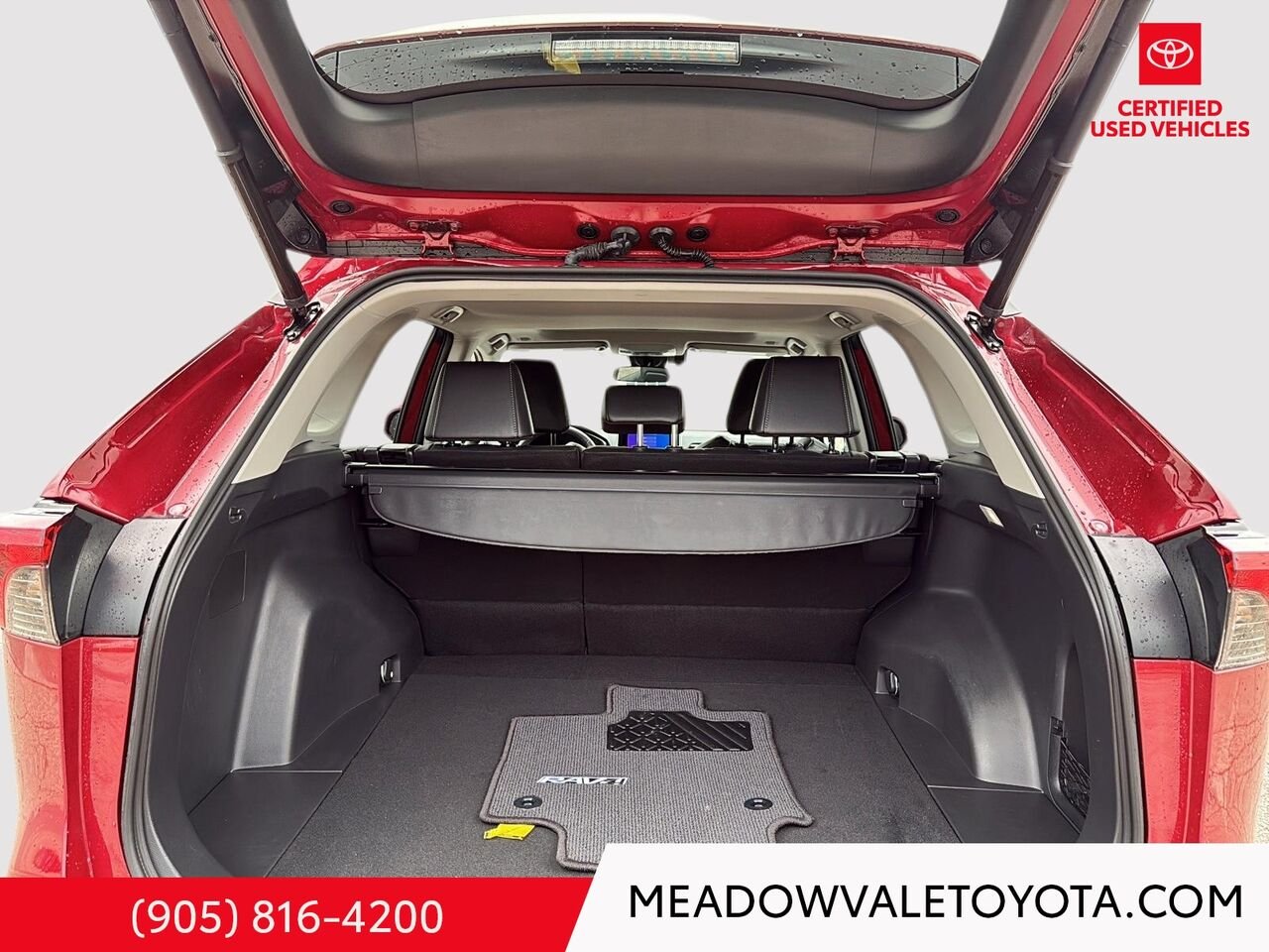 2023 Toyota RAV4 One Owner, Clean Car Fax, Power Sunroof, Power Trunk, Power Seat, Softex Leather Seating Red Mississauga - photo #20