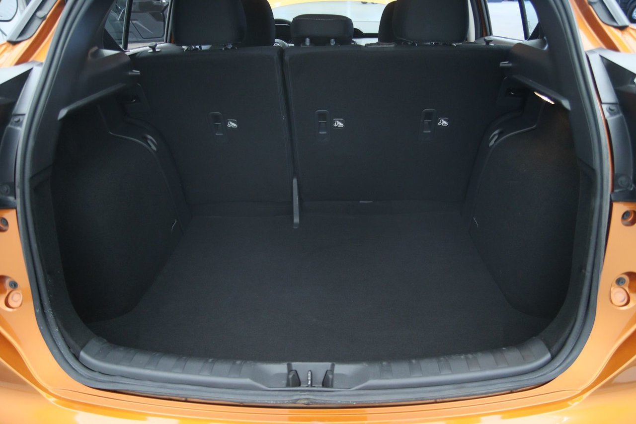 2021 Nissan Kicks VIN 3N1CP5CV5ML538251 Orange Baie-Comeau - photo #16