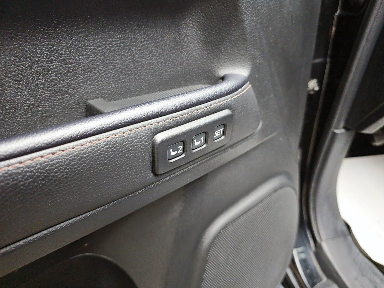 Toyota 4Runner NIV JTEKU5JR5P6092975 2023 Noir Baie-Comeau - photo #13