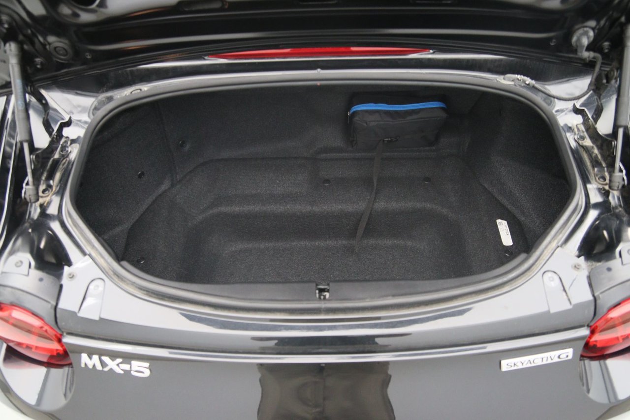 2023 Mazda MX-5 VIN JM1NDAD7XP0553322 Black Chicoutimi - photo #14