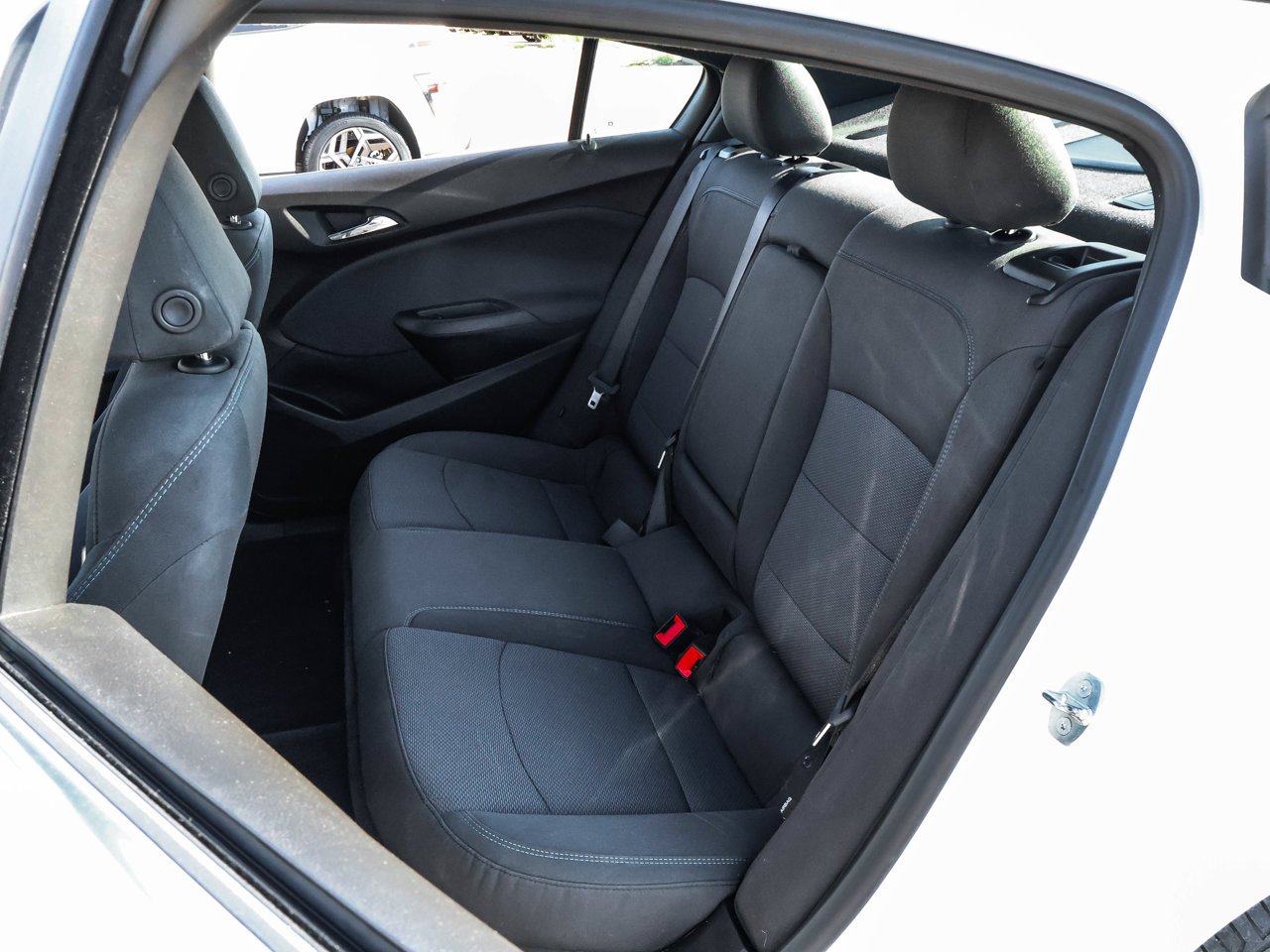 2018 Chevrolet Cruze 4dr Sdn 1.4L LT w/1SD White Sherwood Park - photo #15