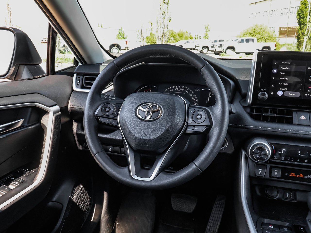 2024 Toyota RAV4 XLE AWD White Sherwood Park - photo #17