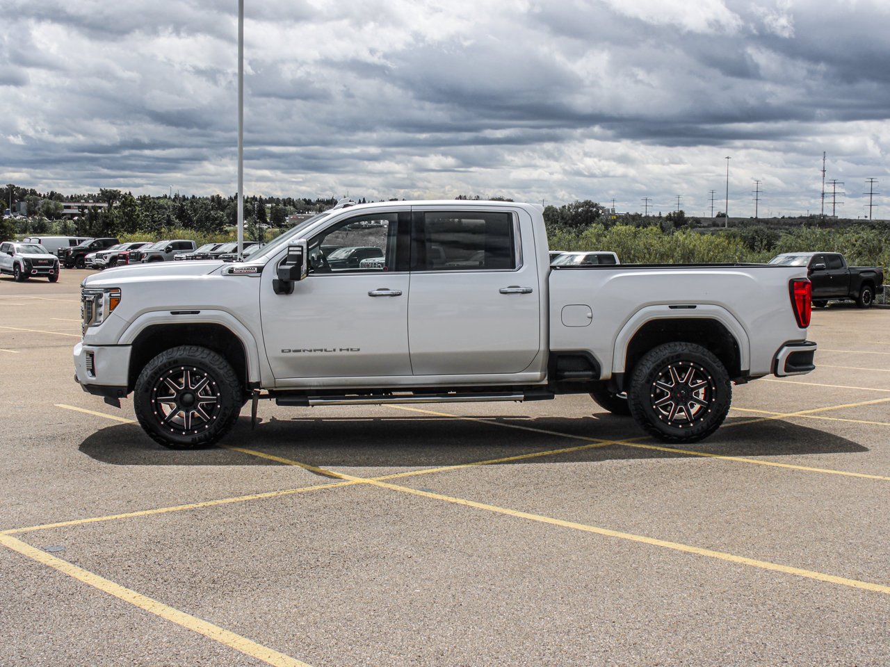 2023 GMC Sierra 2500HD 4WD Crew Cab 159 Denali White Sherwood Park - photo #4