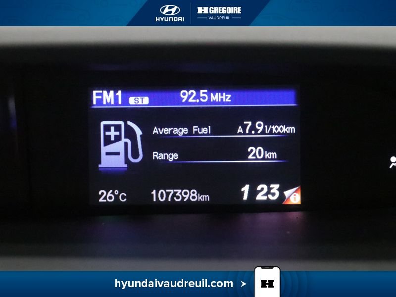 Honda Civic YA888 | LX 4 portes, boîte automatique 2013 Gris Laval - photo #24