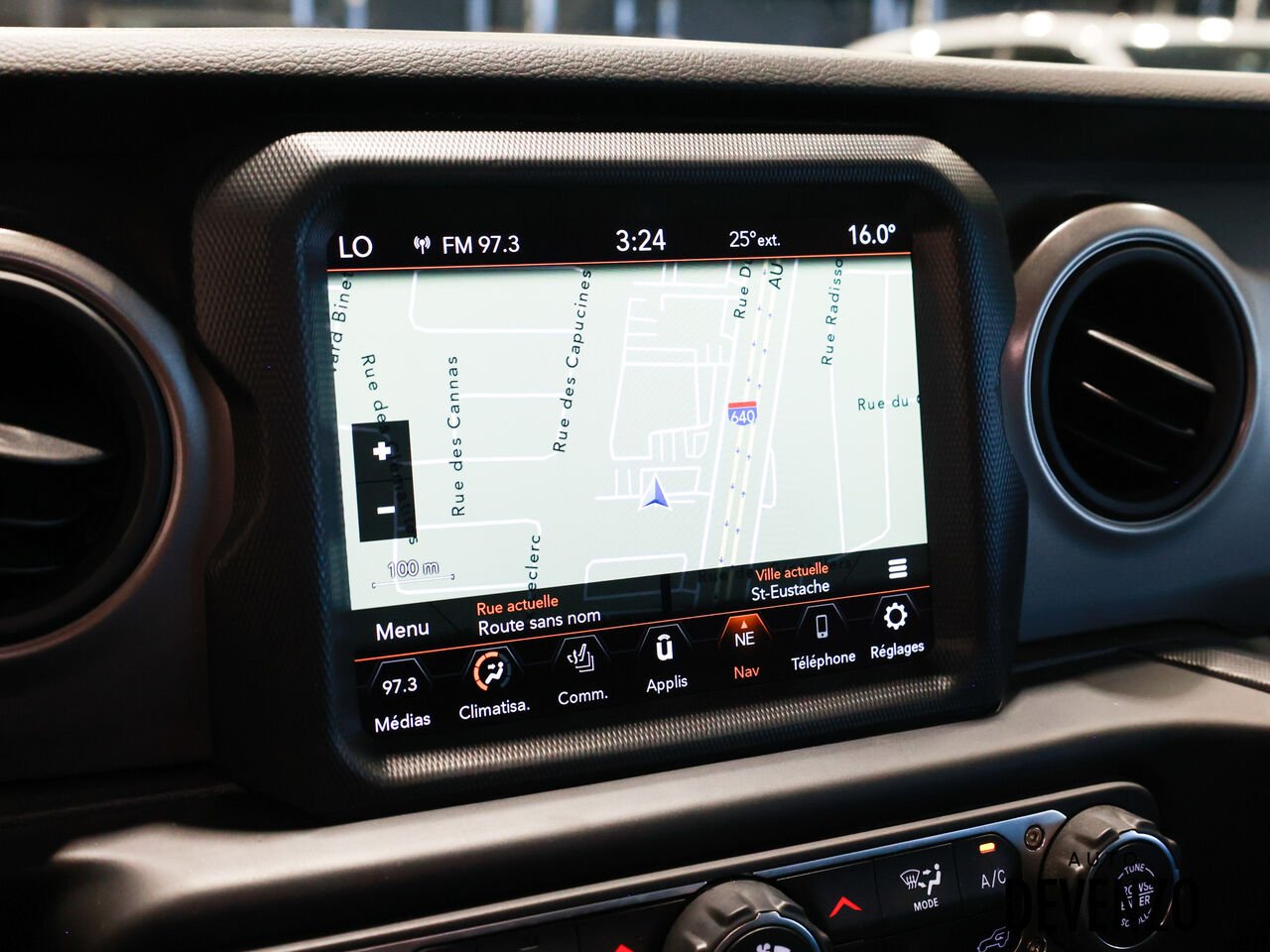 Jeep Wrangler 4xe 2023 Vert Saint-Eustache - photo #15