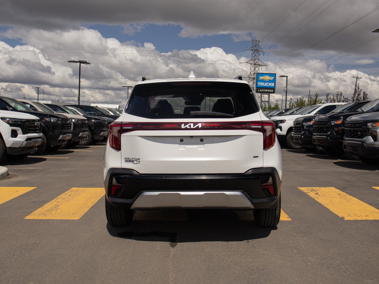 2025 Kia Seltos EX AWD White Sherwood Park - photo #7