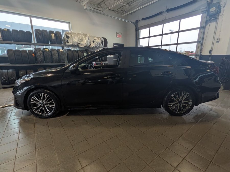 Kia Forte GT-Line-CUIR-TOIT OUVRANT-BANC CHAUFFANT ET VENTILÉ 2022 Noir