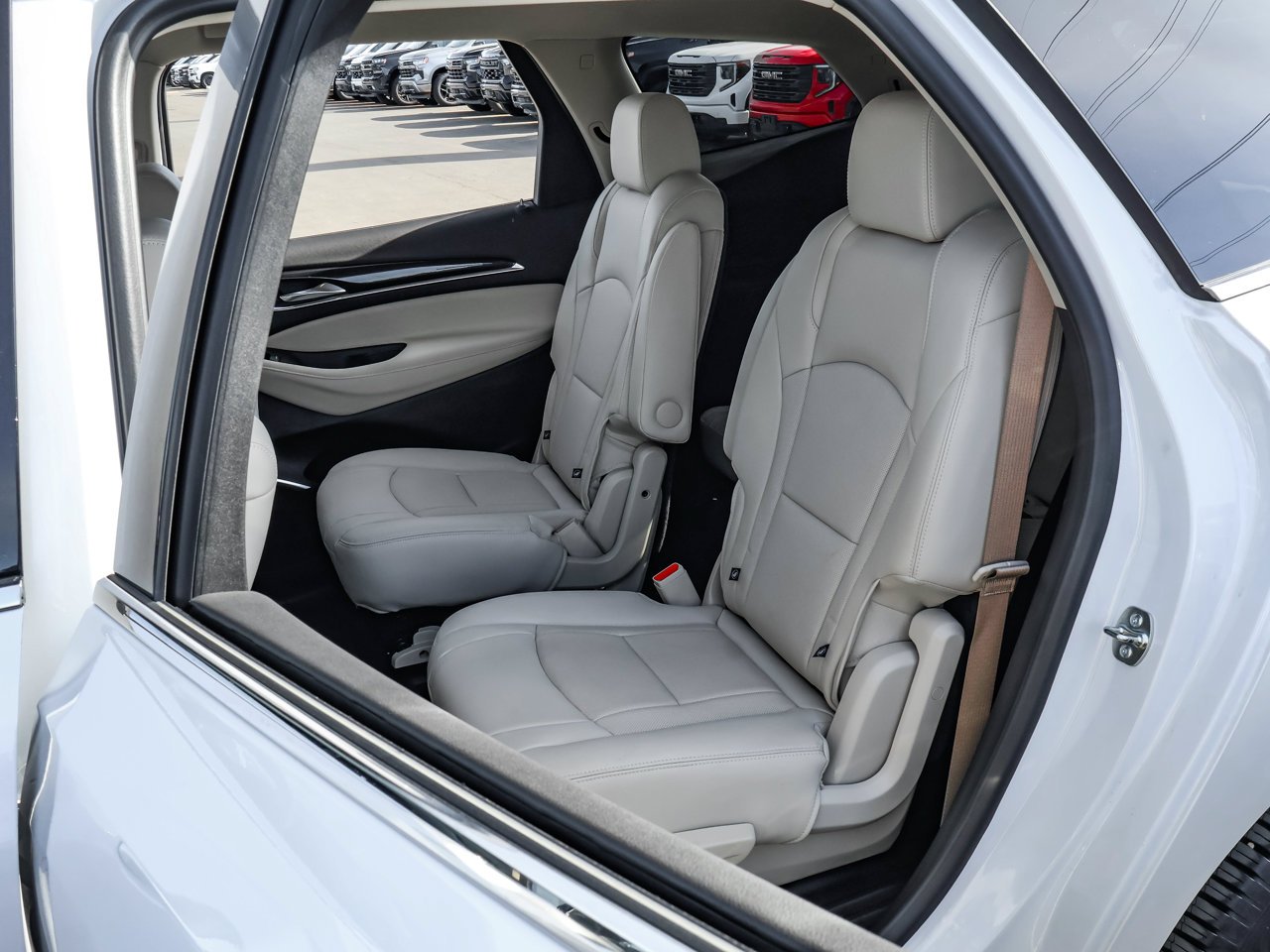 2024 Buick Enclave AWD 4dr Premium White Sherwood Park - photo #15
