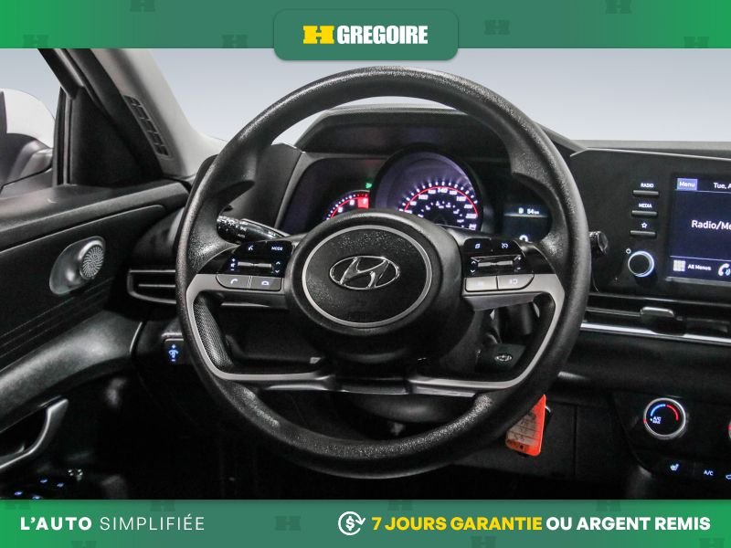 2022 Hyundai Elantra White Saint-Eustache - photo #18