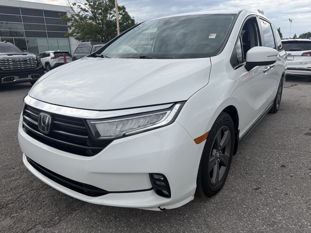 White 2023 Honda Odyssey Minivan Automatic
