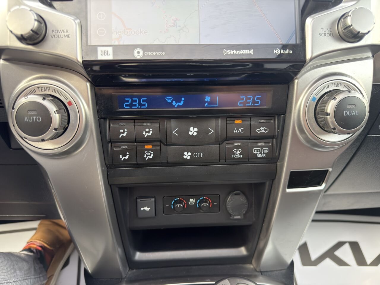2021 Toyota 4Runner White Thetford Mines - photo #32
