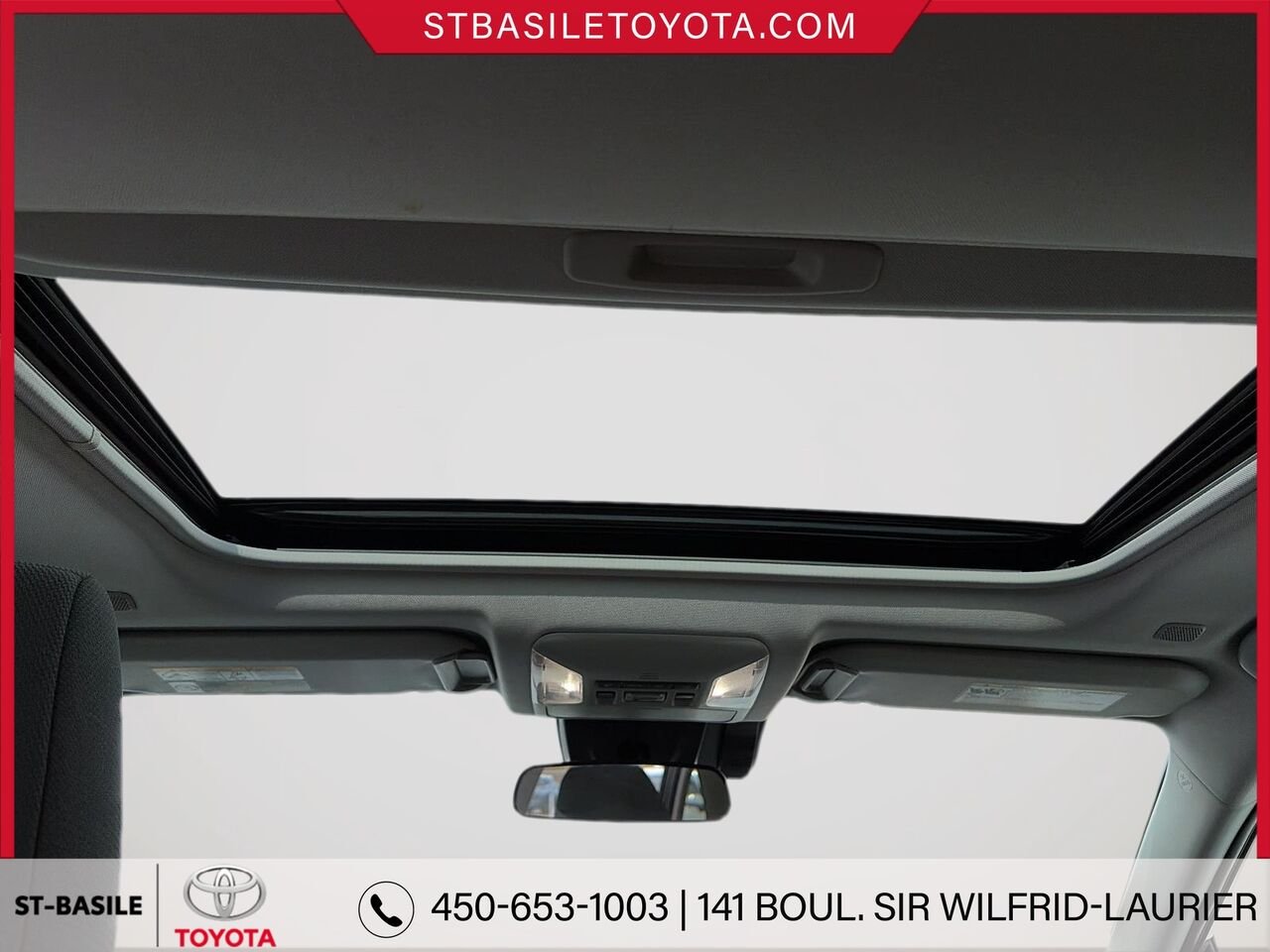 Toyota RAV4 Hybride 2025 Ciel argent métallisé Saint-Basile-le-Grand - photo #19