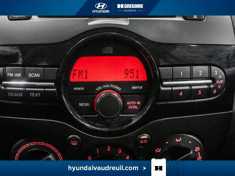 Mazda 2 2011 Argent Blainville - photo #24