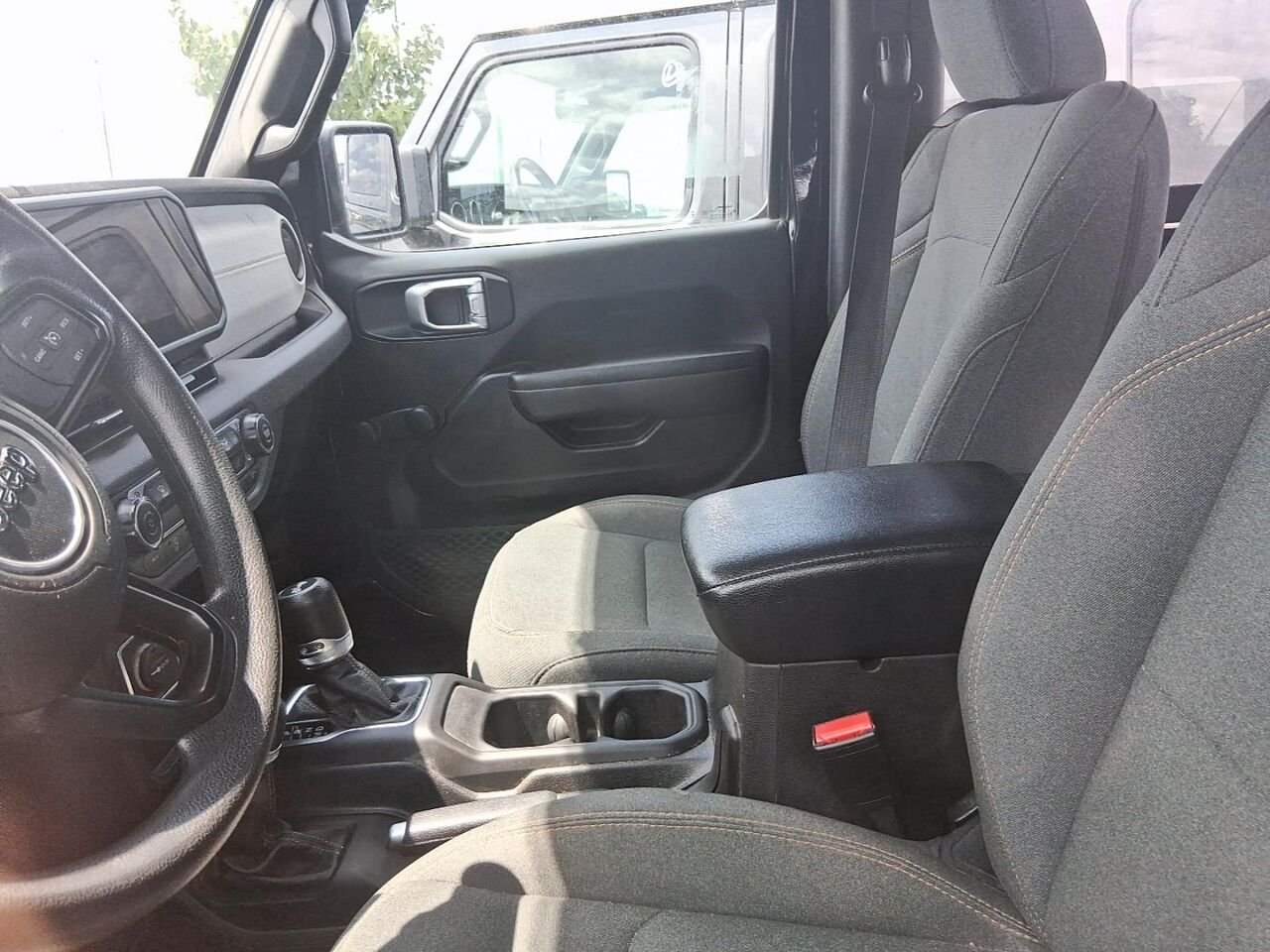 2024 Jeep Wrangler SPORT SOFT TOP Black Québec - photo #2
