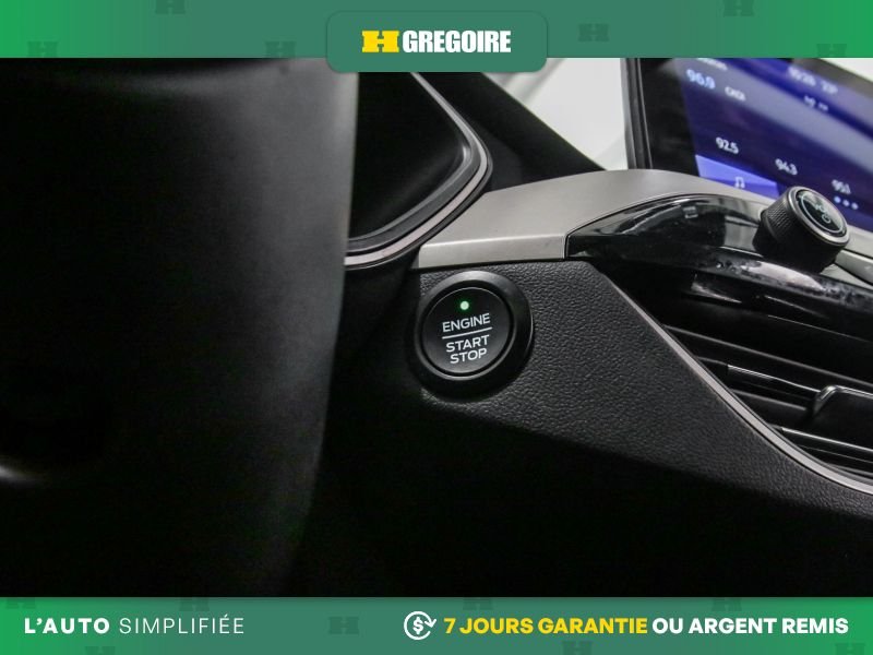 Ford Escape 2021 Blanc Blainville - photo #18
