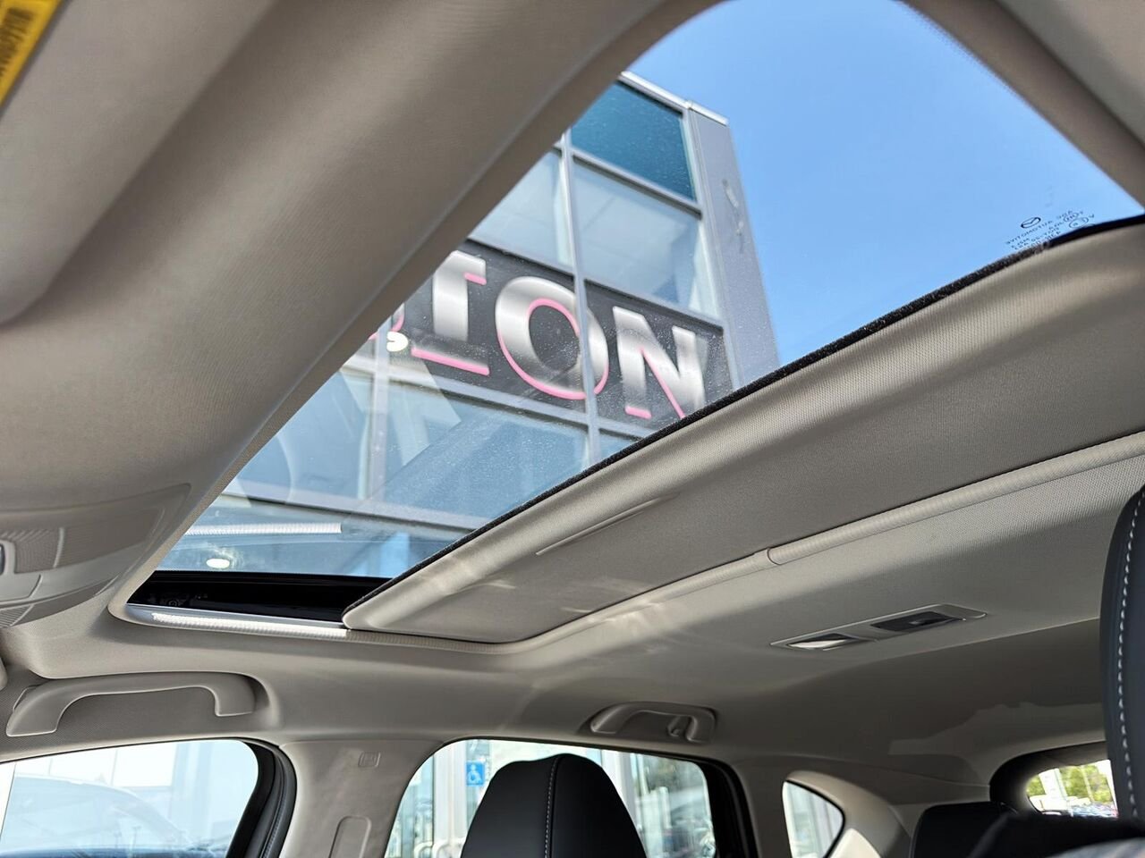 2024 Mazda CX-5 Grey Rouyn-Noranda - photo #14