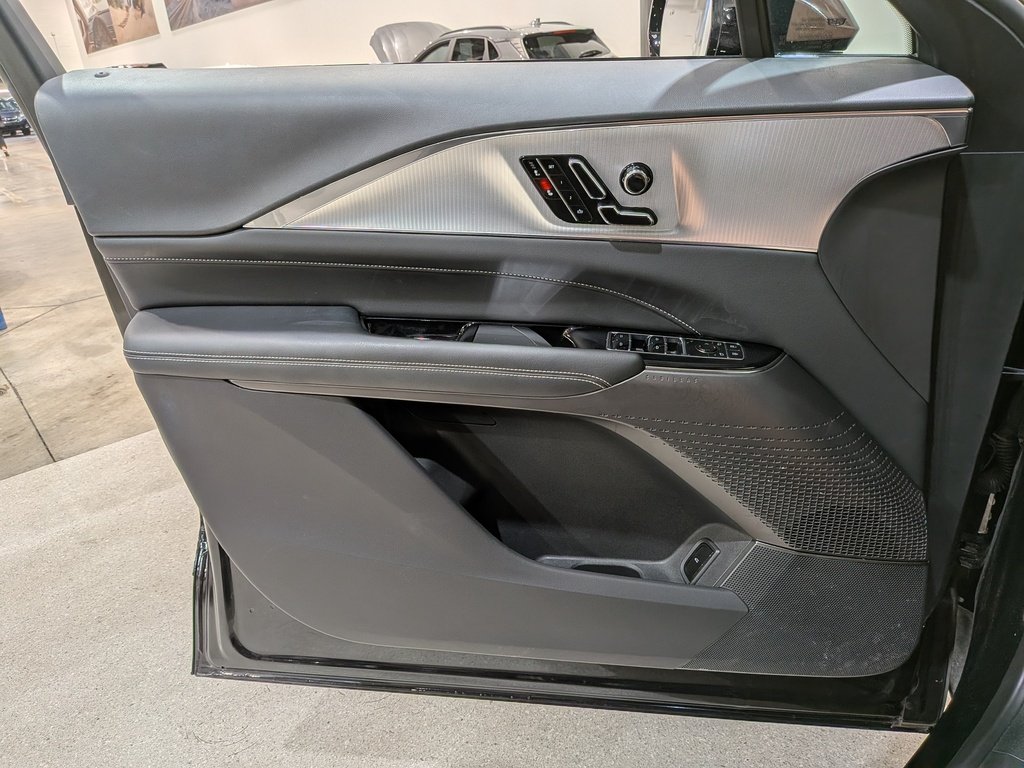 Cadillac LYRIQ 2024 Noir Val-David - photo #32