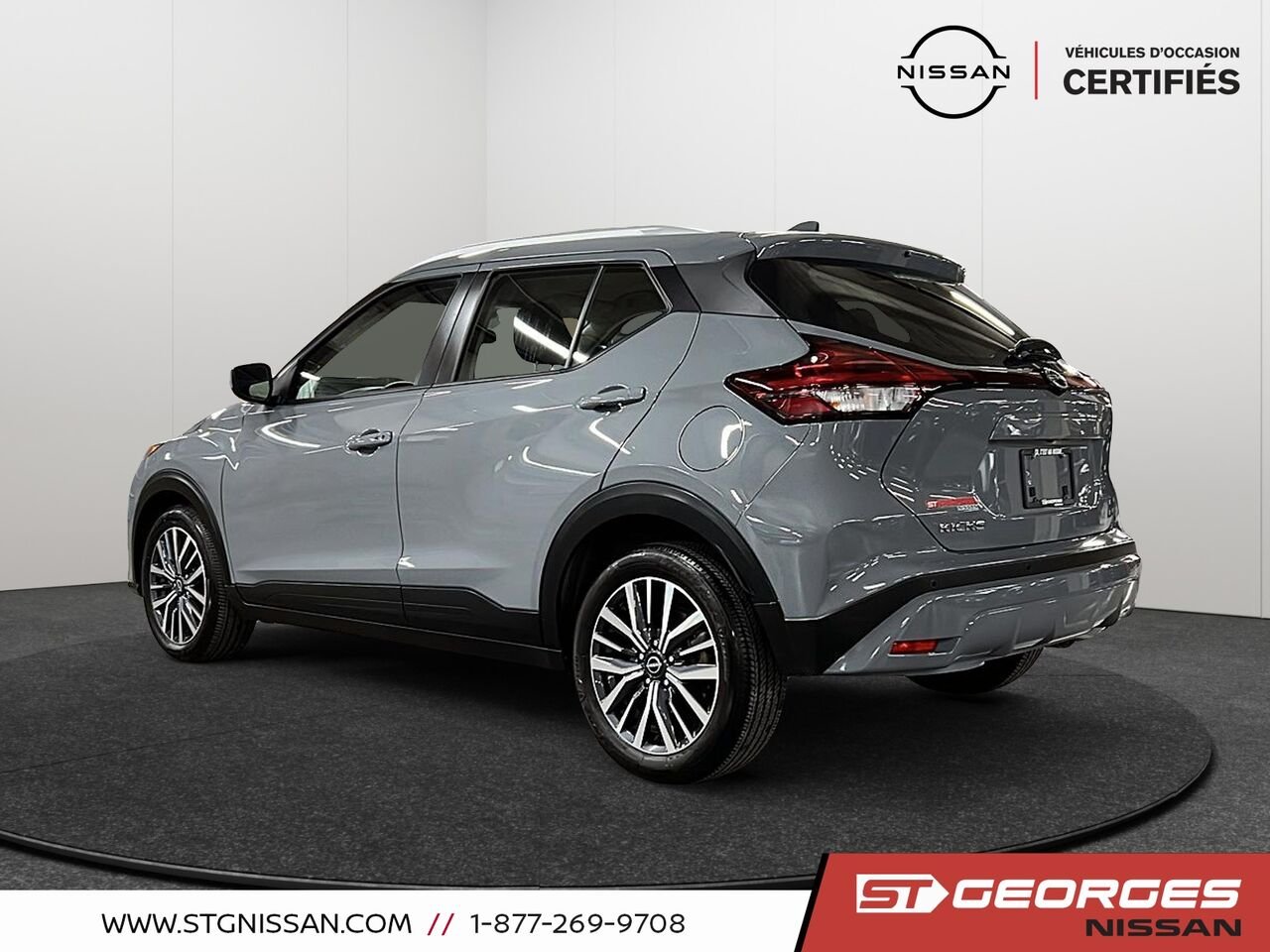 Nissan Kicks Play 2025 Gris Saint-Georges - photo #3