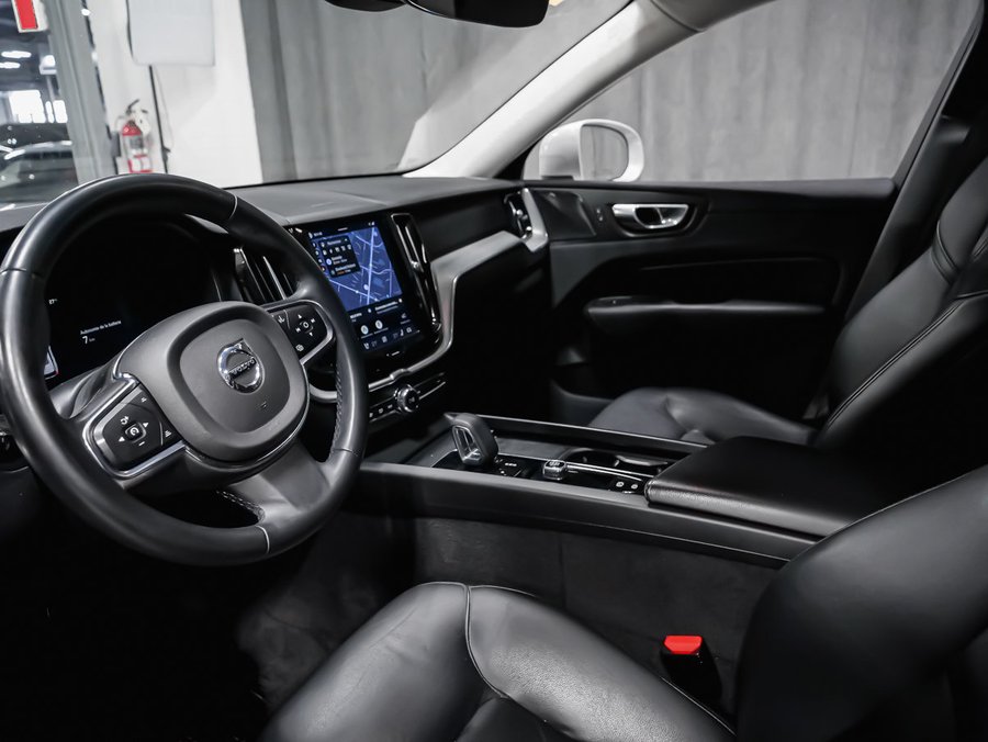 2022 Volvo XC60 Recharge Inscription Expression