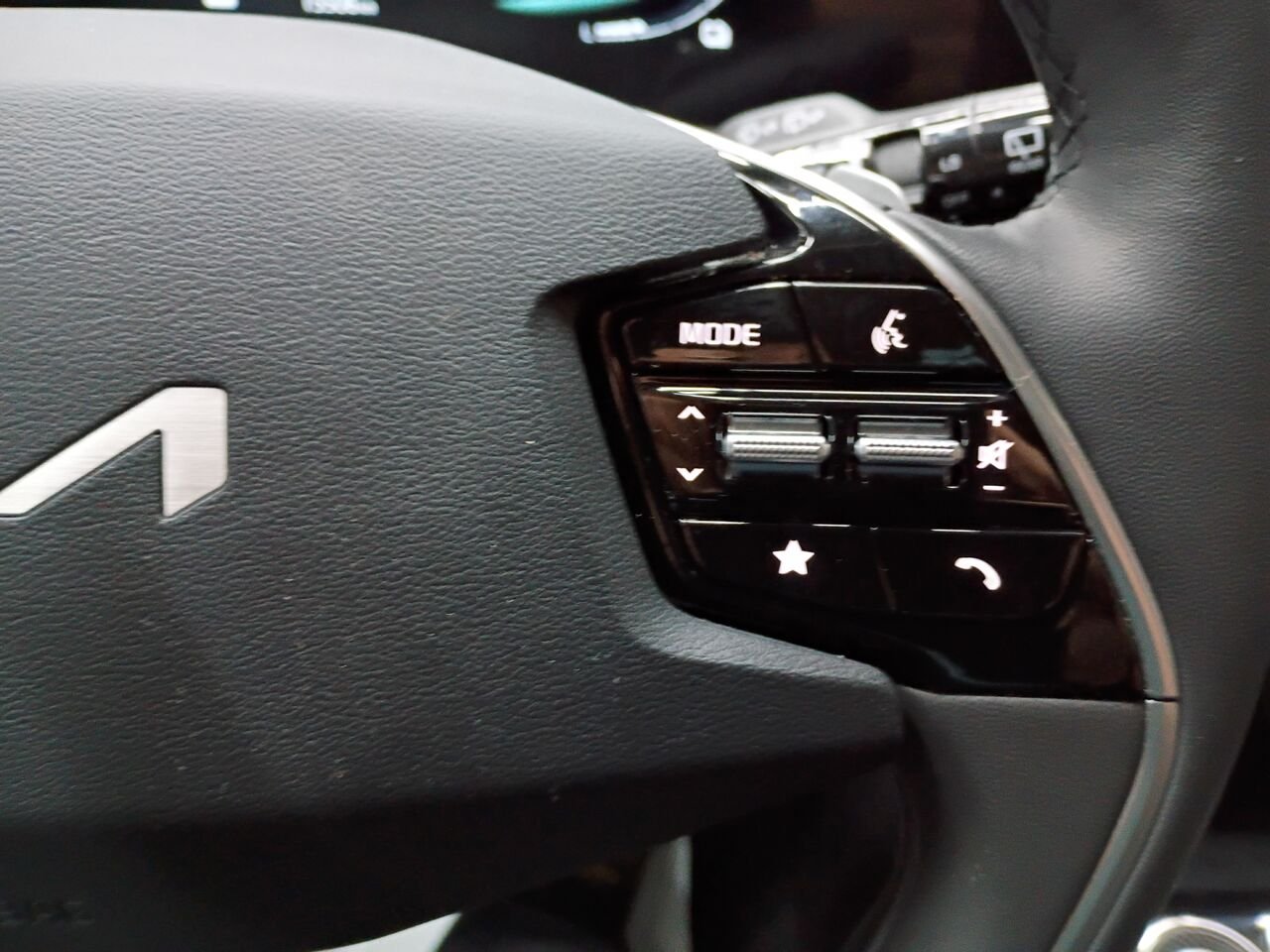 2025 Kia Niro Aurora Black Pearl Blainville - photo #25