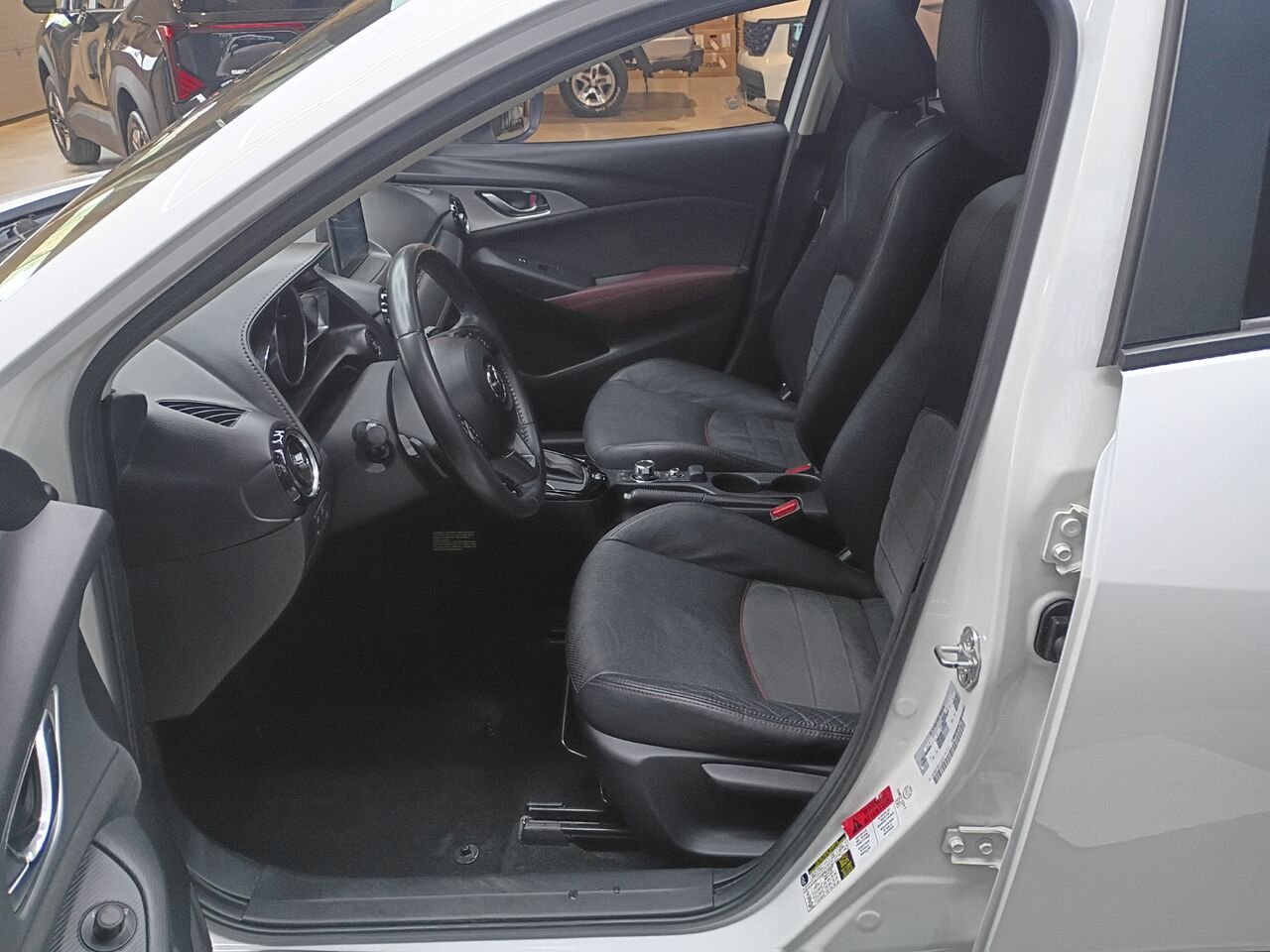 2016 Mazda CX-3 White Blainville - photo #15