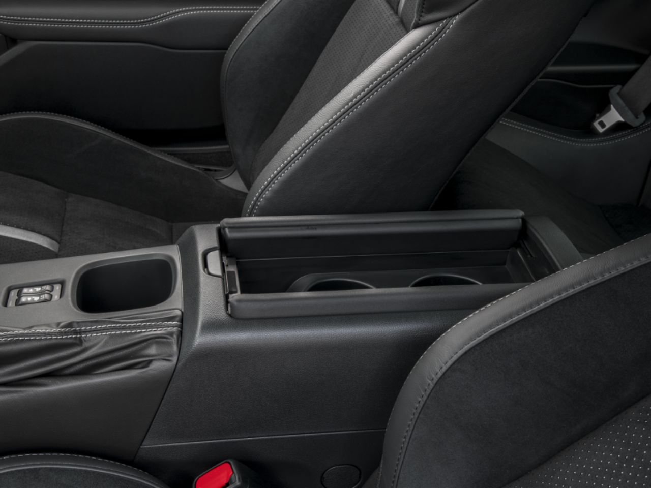 2026 Toyota GR86 18” Alloy Wheels + Michelin Pilot Sport 4 Tires + Leather/Alcantara Seats + Heated Front Seat + Aluminum Sport Pedals + Adaptive Front Lighting System (AFS) Come see it in our Showroom! Pavement Mississauga - photo #5
