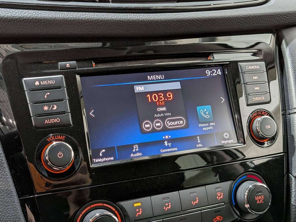 2019 Nissan Rogue AWD SV White Val-David - photo #20