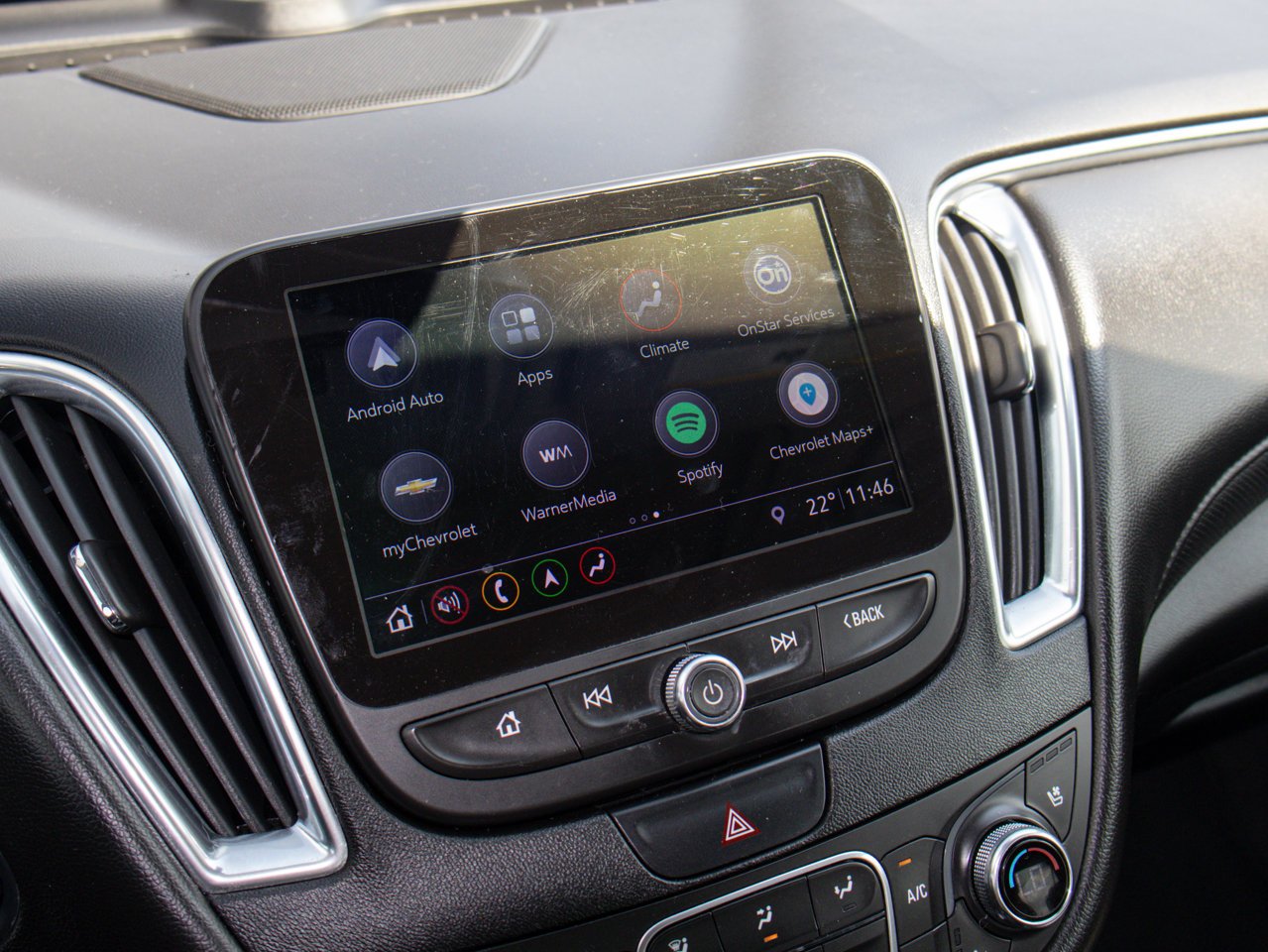 2020 Chevrolet Malibu 4dr Sdn Premier White Sherwood Park - photo #26