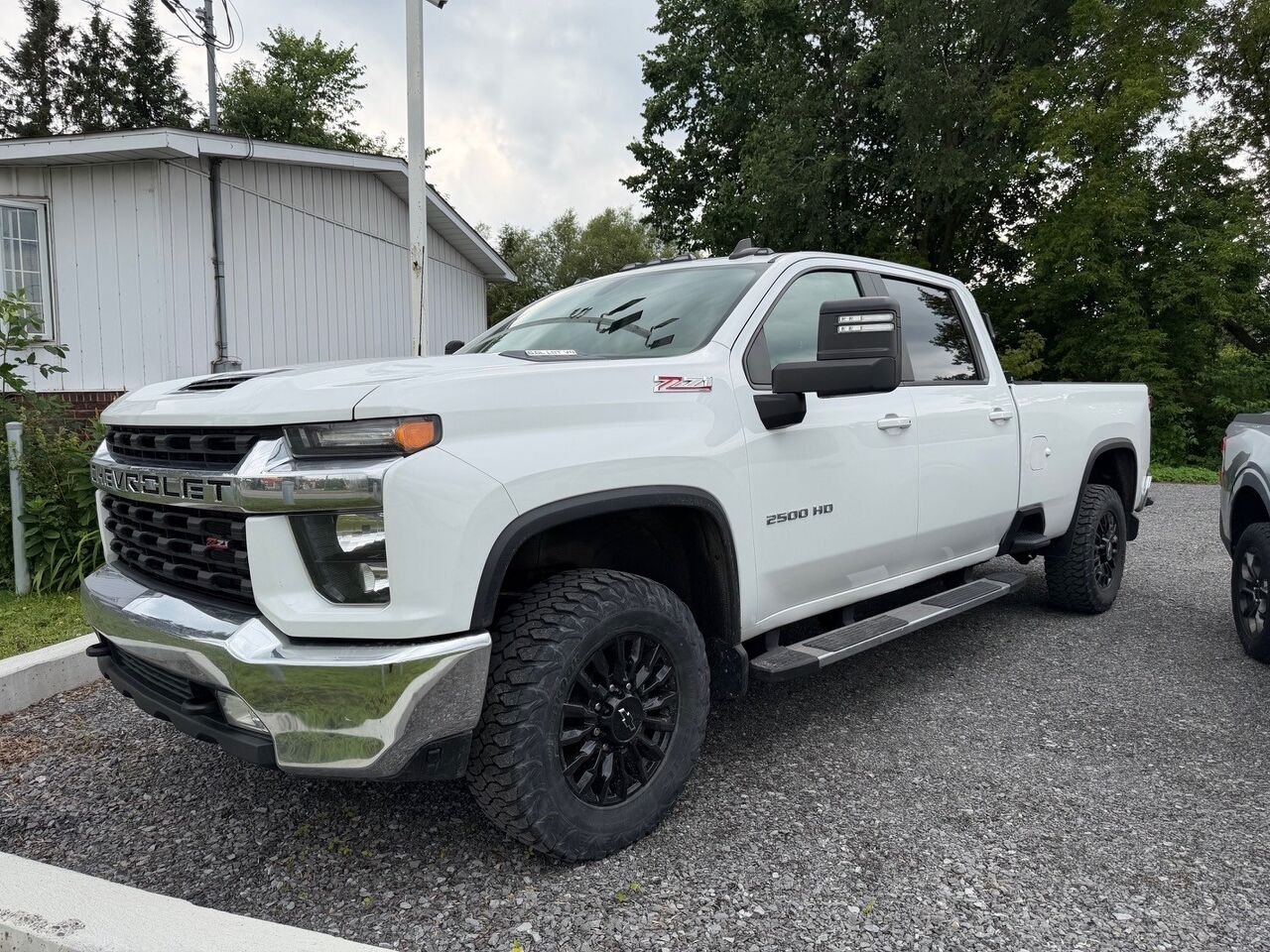 2022 Chevrolet Silverado 2500HD White Sainte-Julienne - photo #0