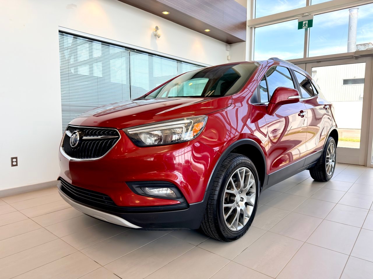 Buick Encore 2017 Rouge Notre-Dame-des-Prairies - photo #4
