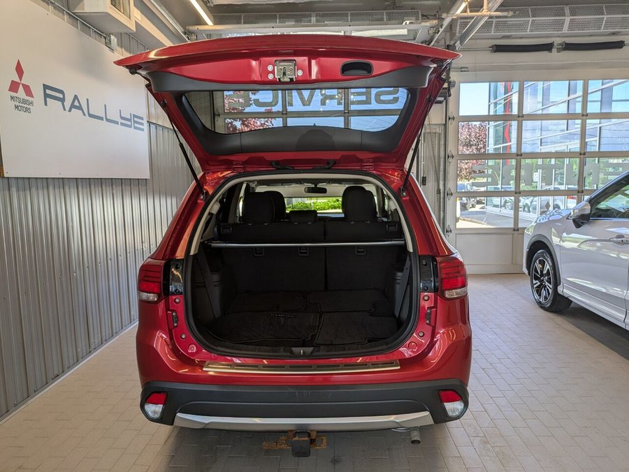 2016 Mitsubishi Outlander SE AWD Red