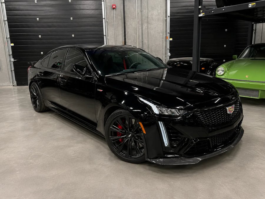 2022 Cadillac CT5-V 2022 Black