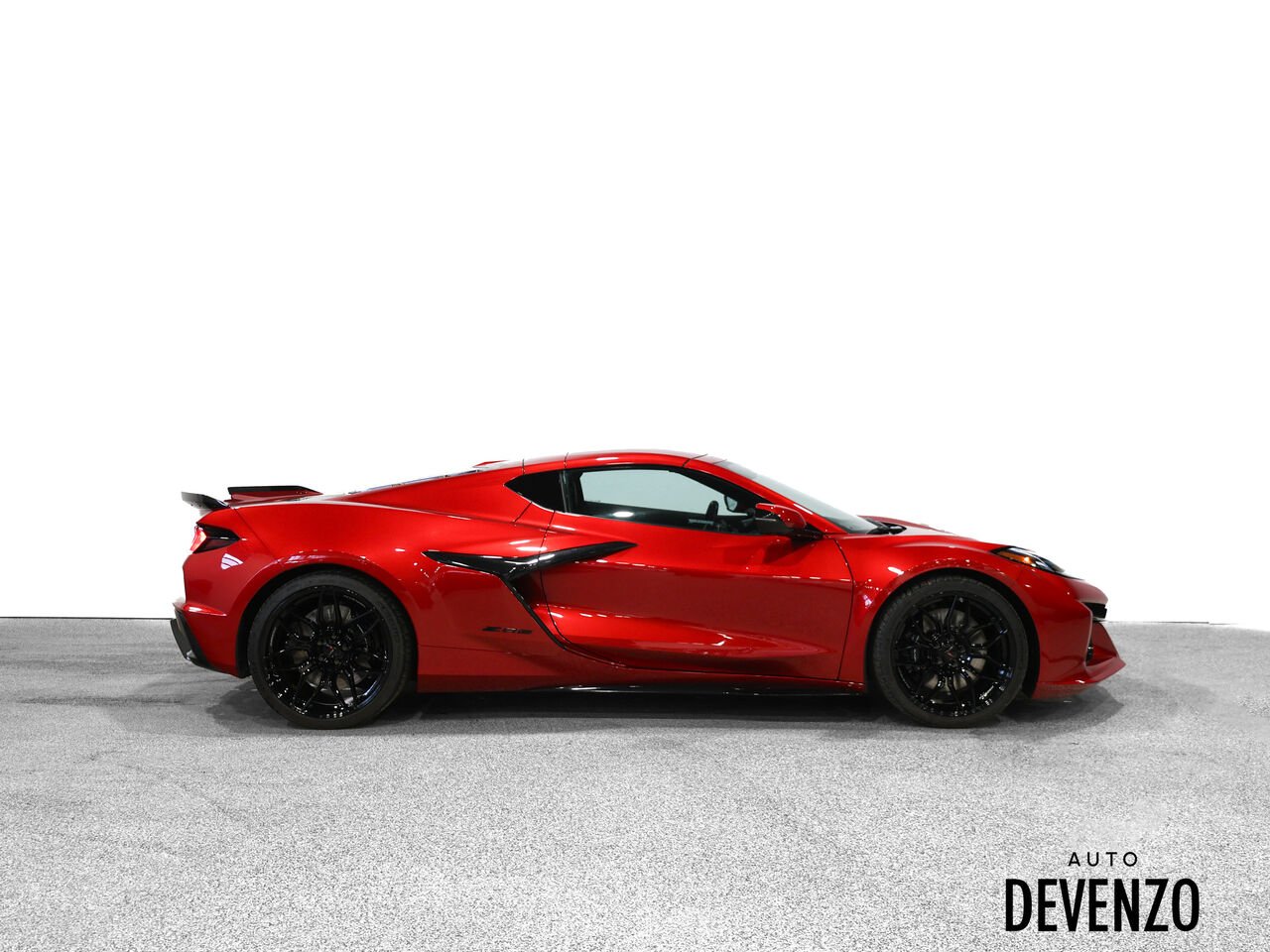 2025 Chevrolet Corvette Red Saint-Eustache - photo #2