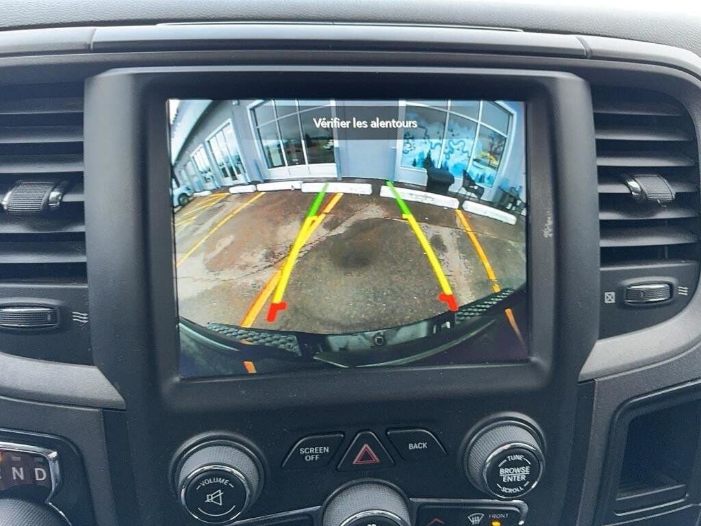 2020 Ram 1500 Classic VIN 1C6RR7FG9LS154863 Black Chicoutimi - photo #14