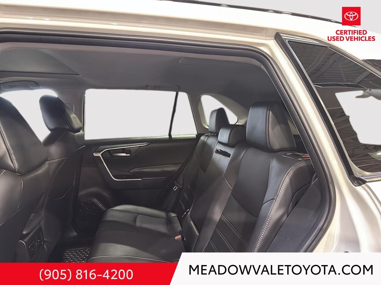 2025 Toyota RAV4 One Owner, Clean Car Fax, Power Sunroof, Power Trunk, Power Seat, Softex Leather Seating Wind Chill Pearl Mississauga - photo #19