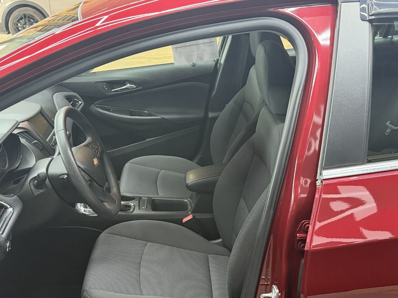 2019 Chevrolet Cruze Red Blainville - photo #15
