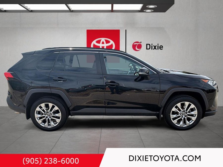 2021 Toyota RAV4 2021 Black