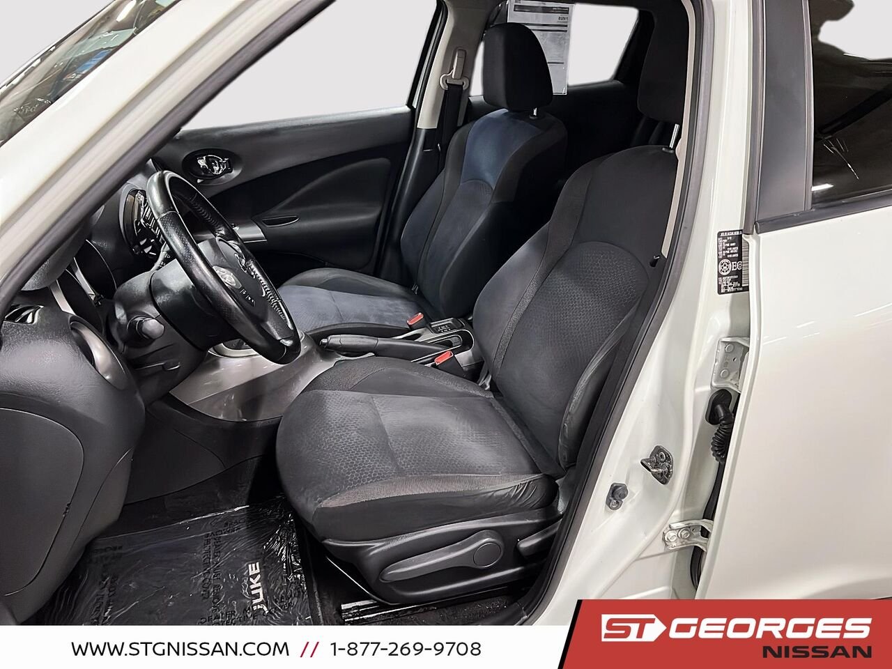Nissan JUKE 2012 Blanc Saint-Georges - photo #8