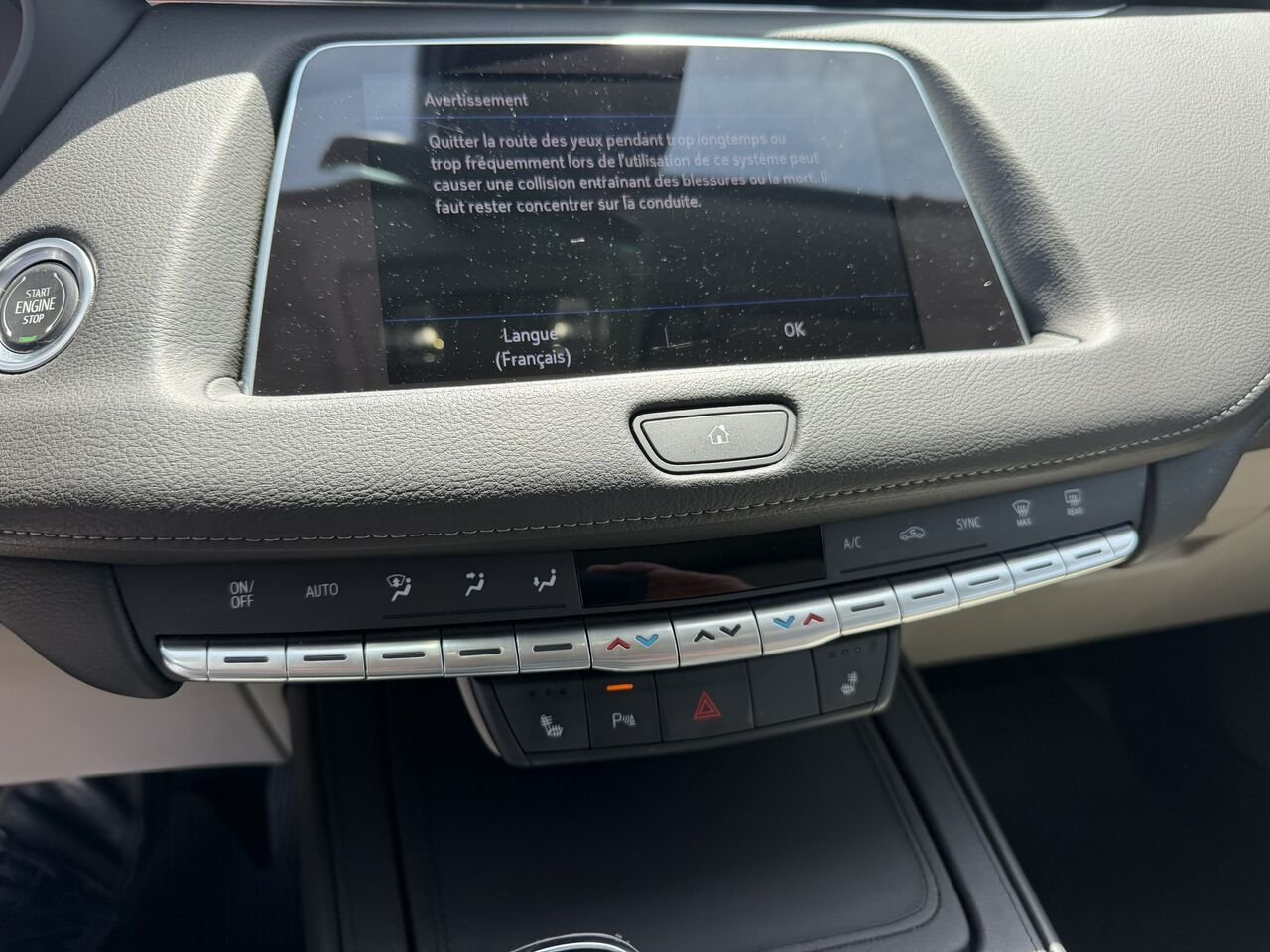 2023 Cadillac XT4 LUXURY AWD FINANCEMENT À PARTIR DE 3.99% STOCK XP5650 Black Laval - photo #23