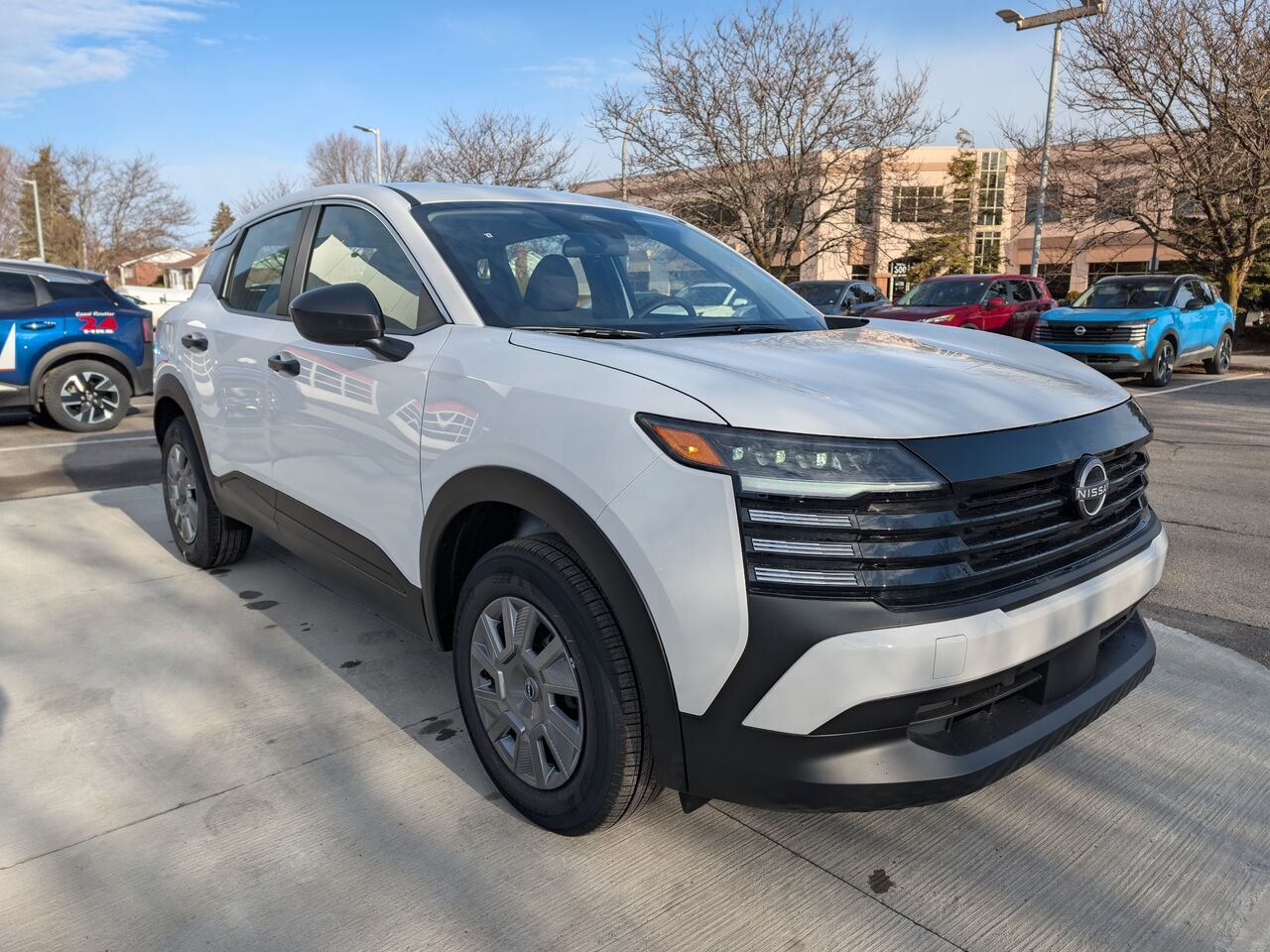 NISSAN Kicks KICKS S 2026 Bleu foncé nacré Châteauguay - photo #2