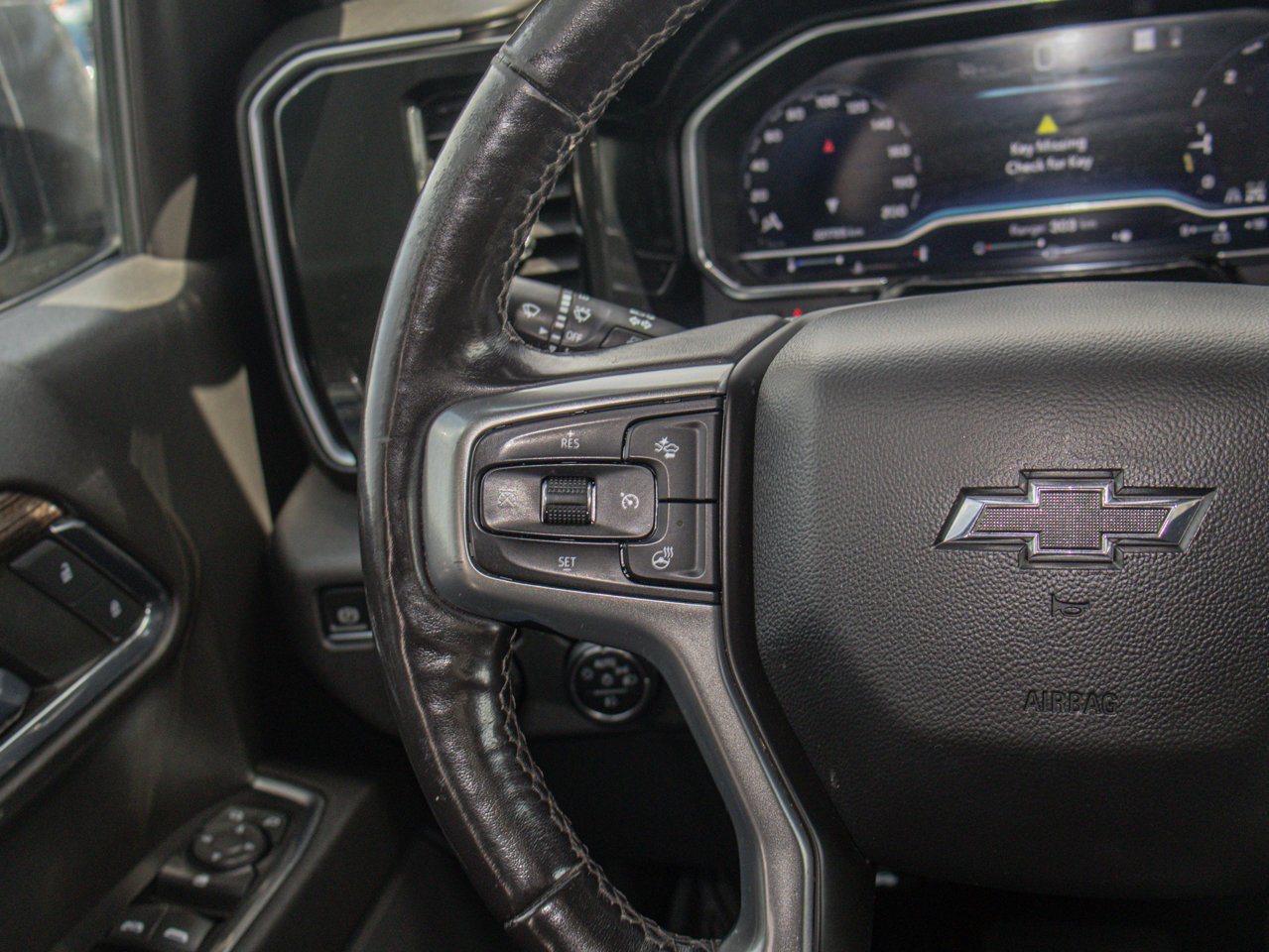 2022 Chevrolet Silverado 1500 4WD Crew Cab 147 LT Trail Boss Beige Sherwood Park - photo #20