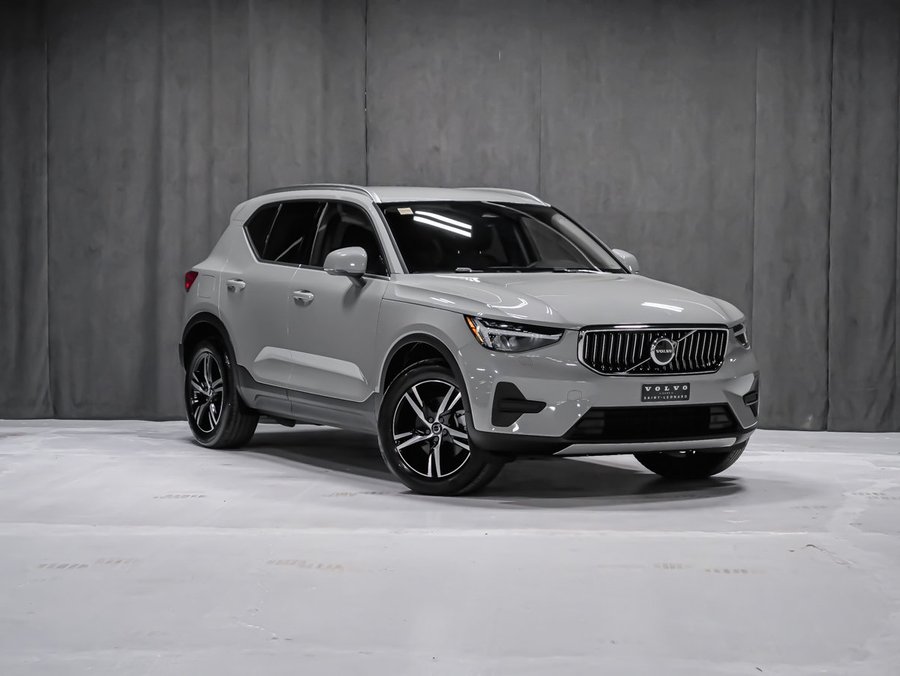 2025 Volvo XC40 B5 CORE BRIGHT CLIMATE Grey