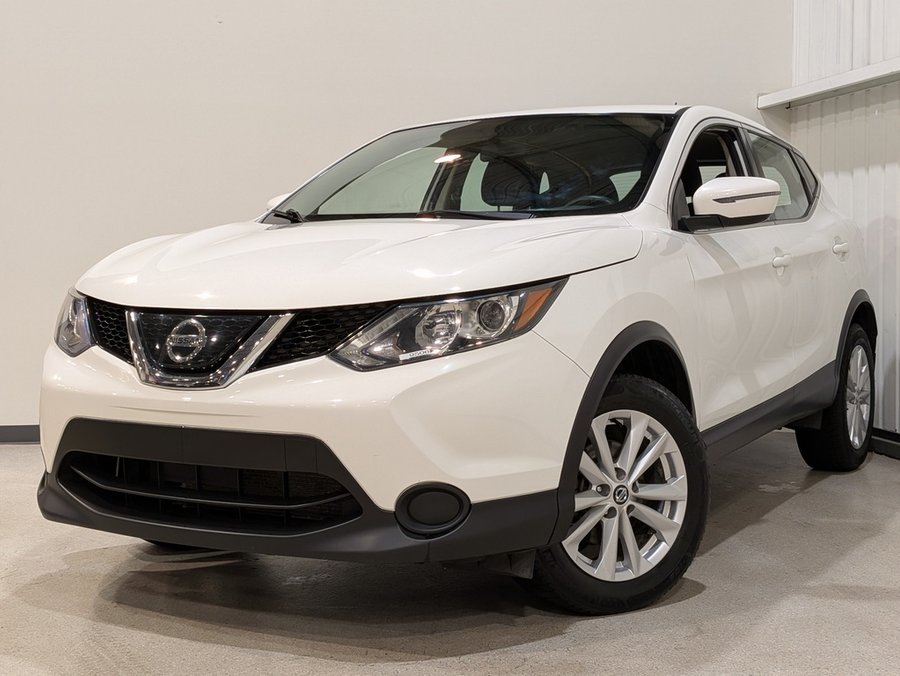 2019 Nissan Qashqai White