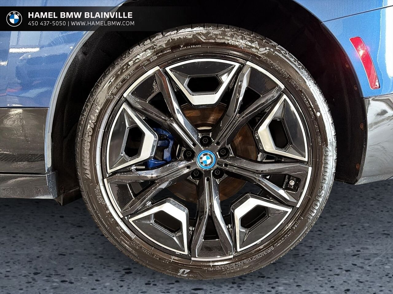BMW iX xDrive40 véhicule d'activités sportives 2024 Bleu Blainville - photo #6