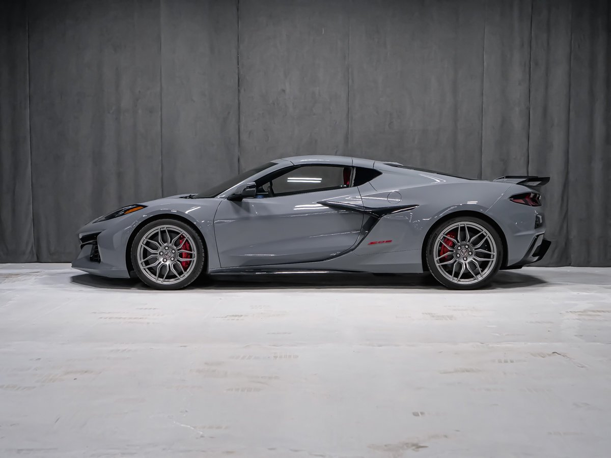 2024 Chevrolet Corvette Z06 1LZ Grey Montreal - photo #6