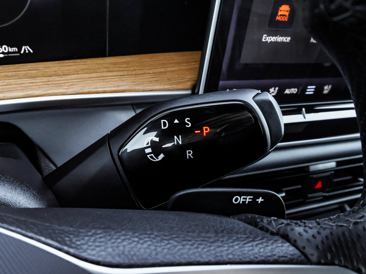 2026 Volkswagen Tiguan Highline Turbo R-Line 4MOTION Black Sherwood Park - photo #25