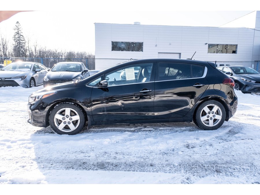 2017 Kia Forte 5-Door 2017 Black