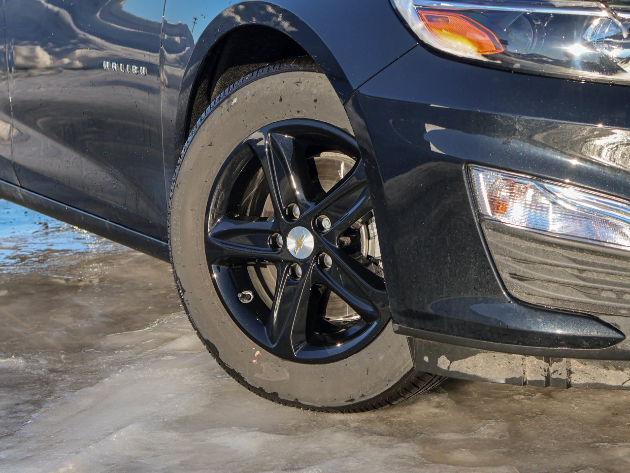2024 Chevrolet Malibu 4dr Sdn LS Black Sherwood Park - photo #9
