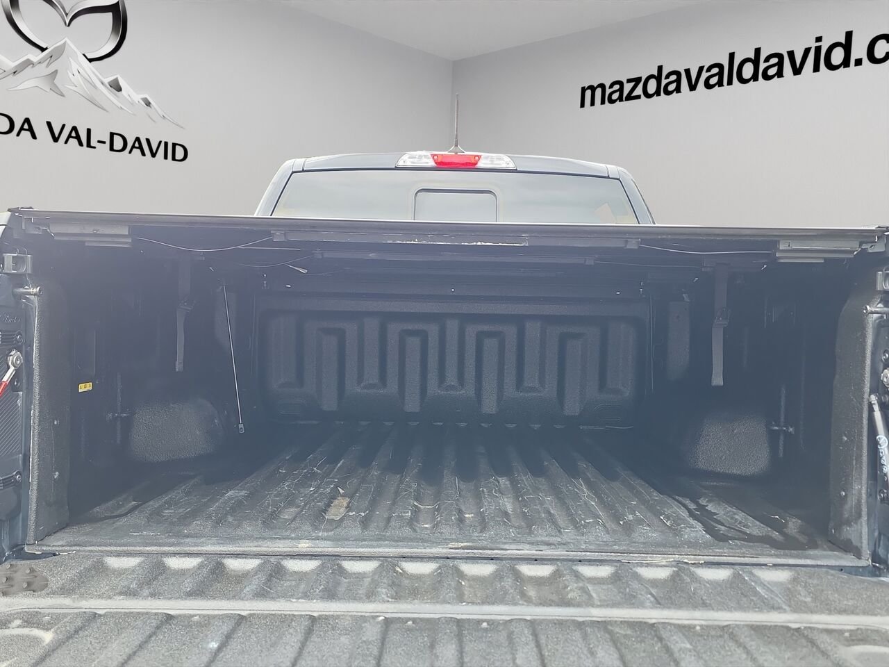 Ford Ranger XLT cabine SuperCrew 4RM caisse de 5 pi 2024 Noir Val-David - photo #21