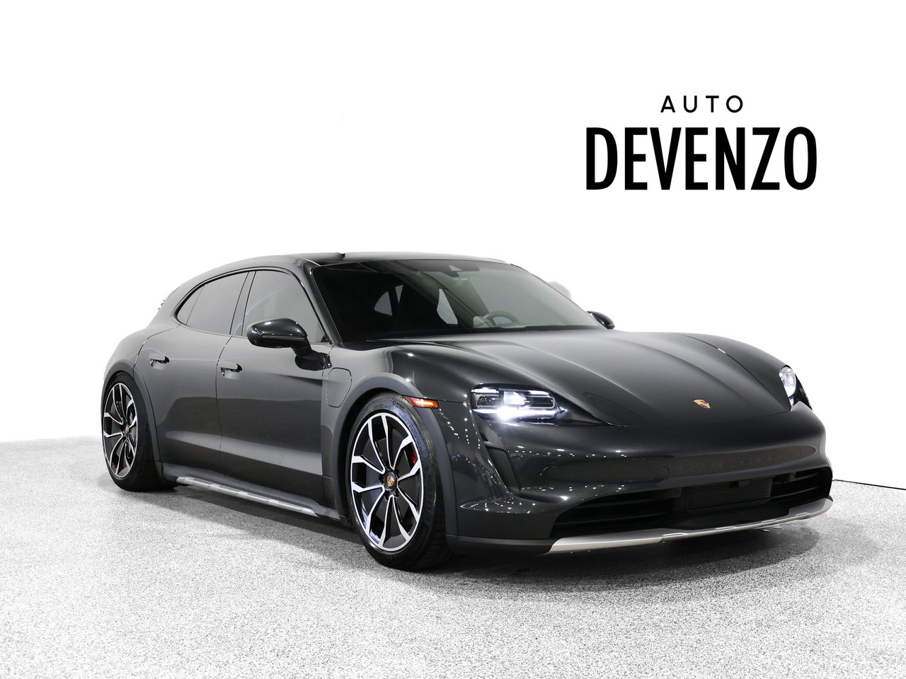 2022 Porsche Taycan Grey Saint-Eustache - photo #0
